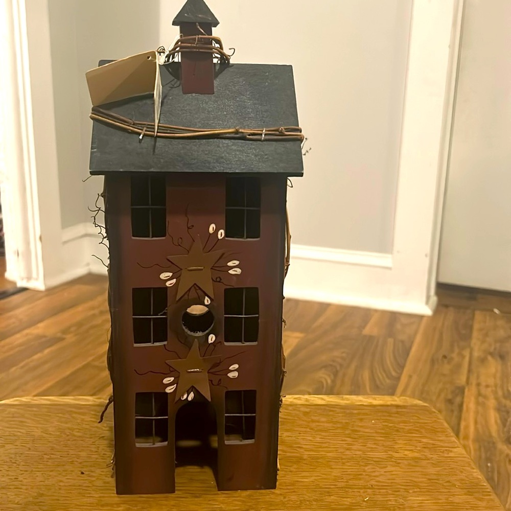 Primitive saltbox house lamp